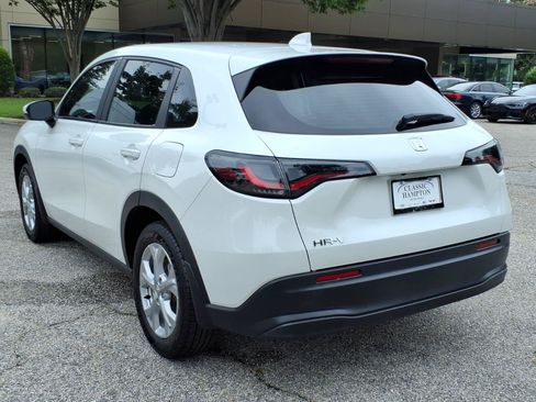 Used 2023 Honda HR-V LX image 10