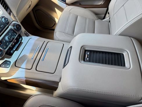 Used 2019 GMC Yukon Denali w/ Denali Ultimate Package AWD/4WD image 25