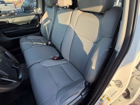 Used 2018 Toyota Tundra SR5 image 10