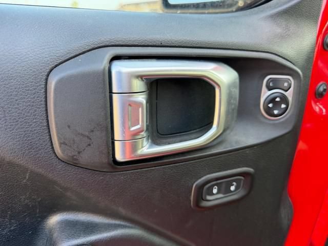 Used 2018 Jeep Wrangler Unlimited Sport S AWD/4WD image 16