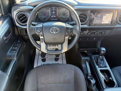 Used 2016 Toyota Tacoma TRD Sport w/ Towing Package image 9