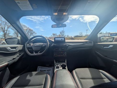 Used 2025 Ford Escape ST-Line FWD image 24
