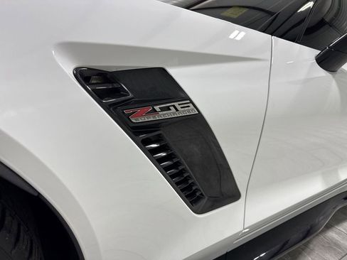 Used 2016 Chevrolet Corvette Z06 w/ 3LZ Preferred Equipment Group image 33