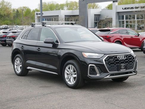 Used 2023 Audi Q5 2.0T Premium w/ Convenience Package AWD/4WD image 1