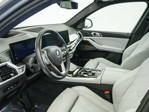 Certified 2024 BMW X5 xDrive40i w/ Premium Package AWD/4WD image 17