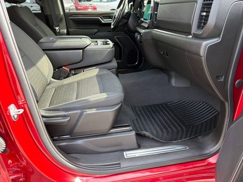 Used 2022 Chevrolet Silverado 1500 LT image 13