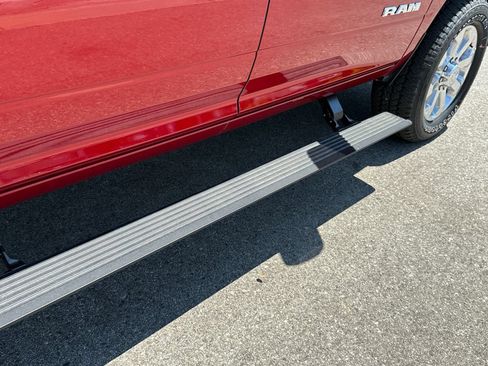 New 2026 RAM 2500 Laramie AWD/4WD image 16