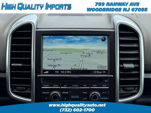 Used 2015 Porsche Cayenne S image 30