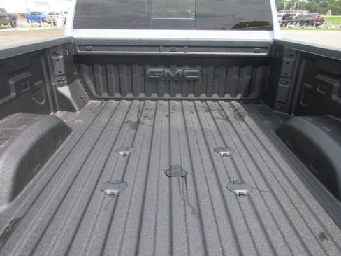 New 2026 GMC Sierra 2500 Denali w/ Denali Reserve Package AWD/4WD image 6