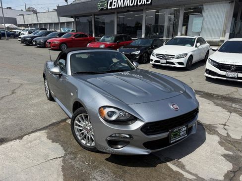 Used 2017 FIAT 124 Spider Classica image 11