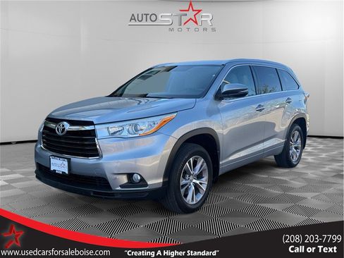 Used 2014 Toyota Highlander XLE AWD/4WD image 1