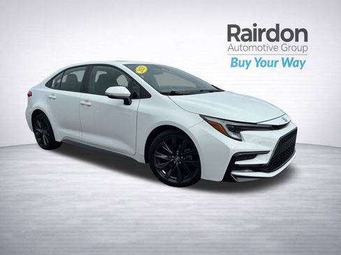 Used 2023 Toyota Corolla SE w/ SE Premium Package image 1