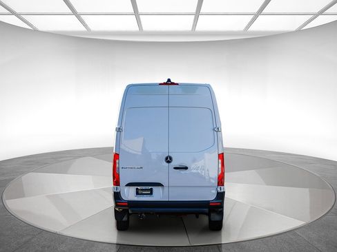Used 2024 Mercedes-Benz eSprinter 170 Cargo image 3