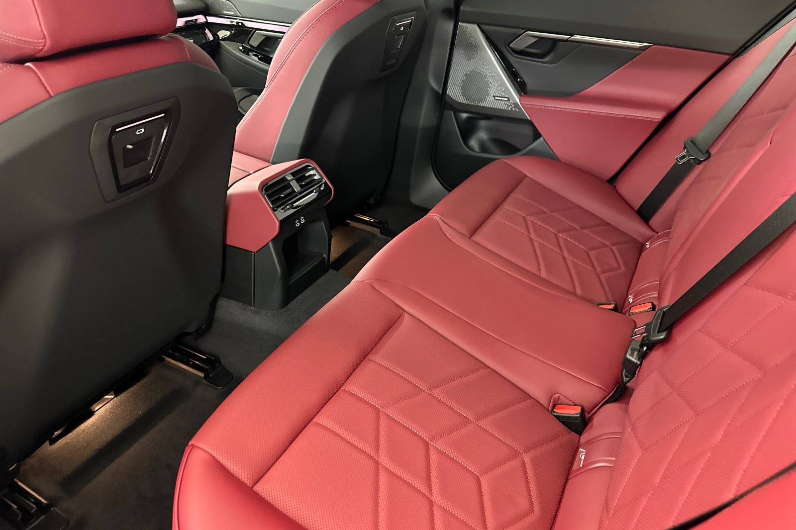New 2027 BMW 530i w/ Premium Package RWD image 22