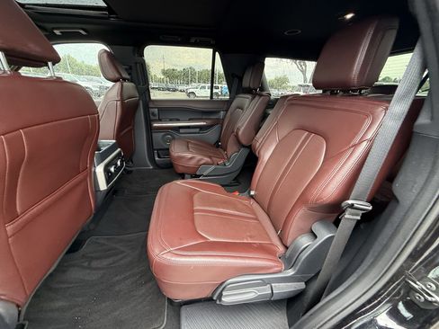 Used 2024 Ford Expedition Limited RWD image 31