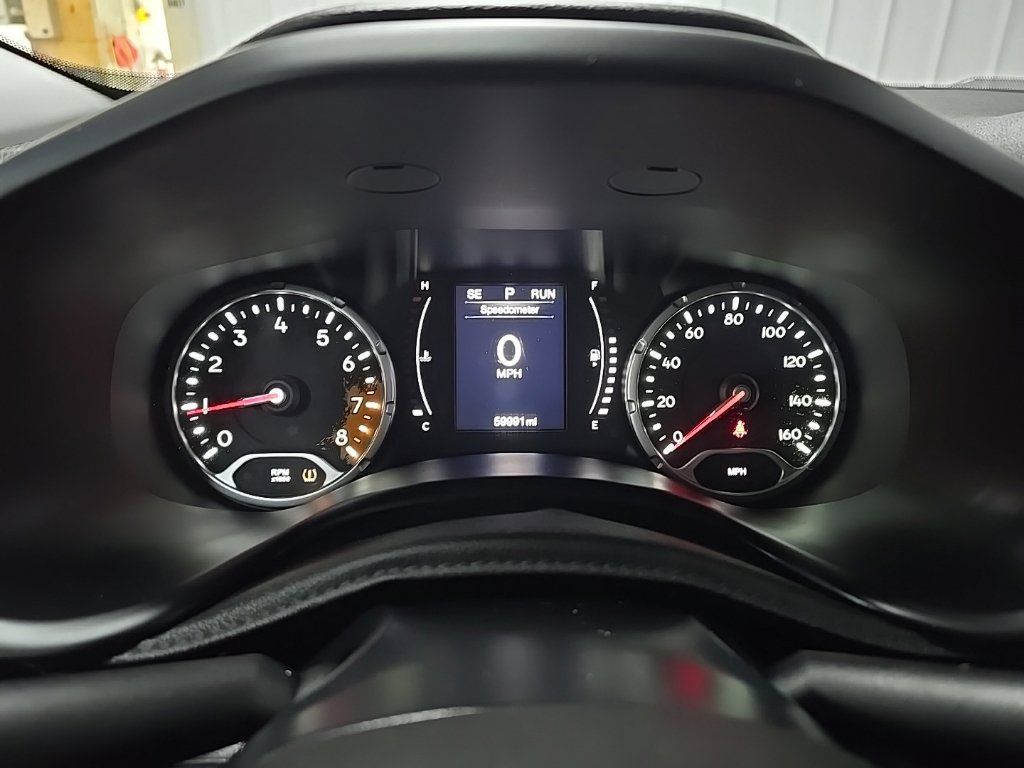 Used 2016 Jeep Renegade Latitude w/ Cold Weather Group AWD/4WD image 21