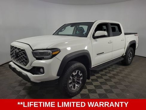Used 2023 Toyota Tacoma TRD Off-Road AWD/4WD image 3
