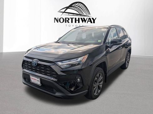 Used 2024 Toyota RAV4 XLE Premium w/ Weather Package AWD/4WD image 5