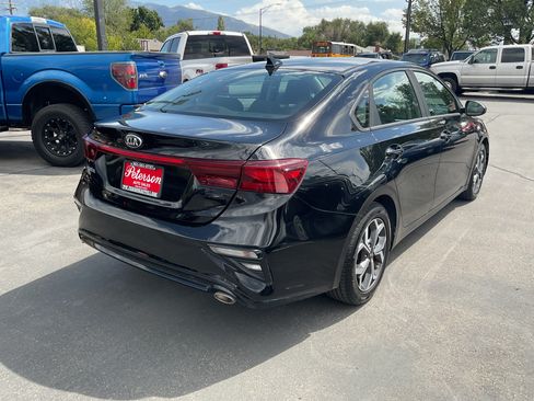 Used 2020 Kia Forte LXS FWD image 6