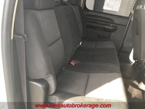 Used 2014 Chevrolet Silverado 2500 LT w/ Interior Plus Package image 17