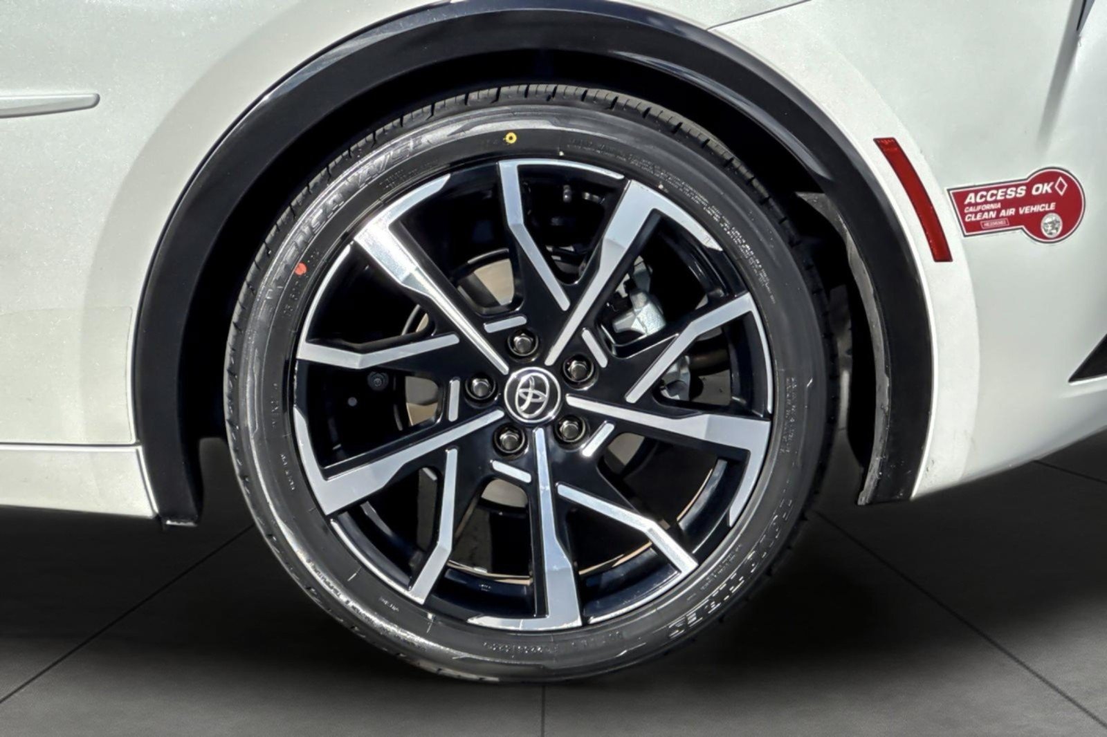 Certified 2024 Toyota Prius Prime FWD image 25