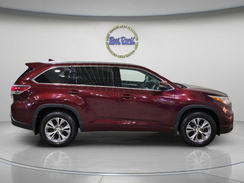Used 2015 Toyota Highlander XLE image 7