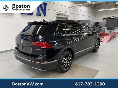 Certified 2021 Volkswagen Tiguan SE w/ Panoramic Sunroof Package image 4