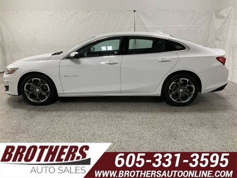 Used 2023 Chevrolet Malibu LT image 1