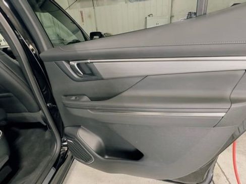 Used 2025 Buick Enclave Preferred image 47