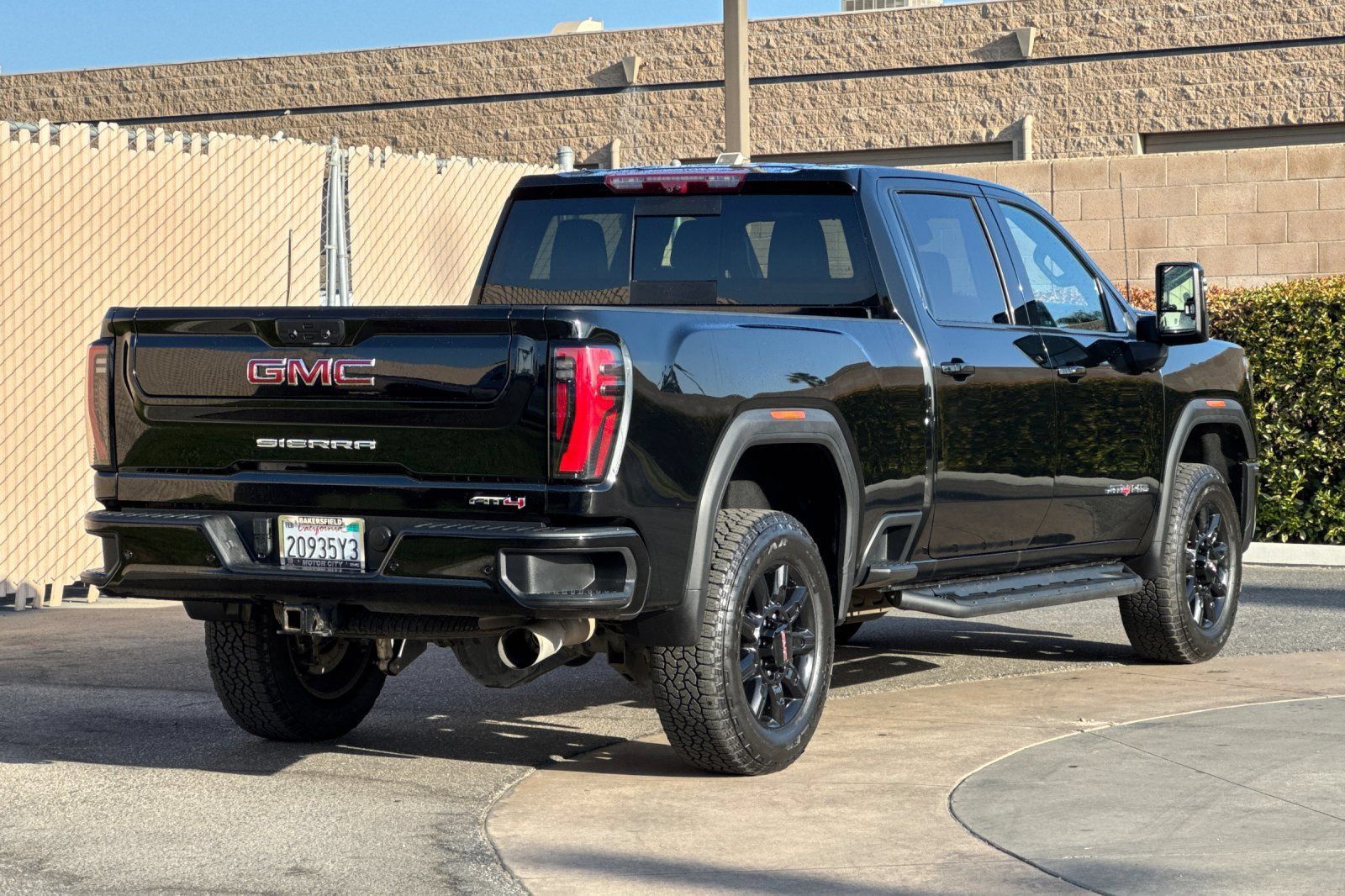 Used 2024 GMC Sierra 2500 AT4 w/ Max Trailering Package AWD/4WD image 4