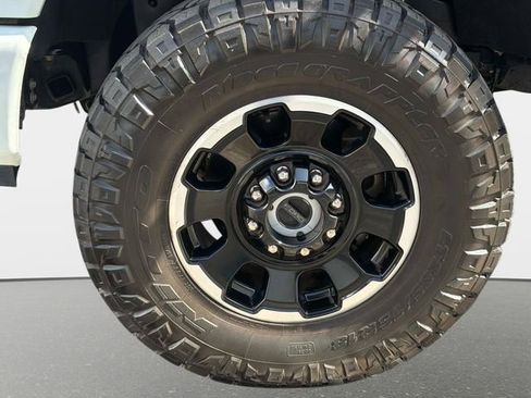 Used 2025 Ford F250 Platinum w/ Tremor Off-Road Package image 10