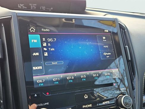 Used 2022 Subaru Crosstrek 2.5i Sport w/ Moonroof Package image 18