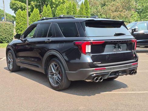 Certified 2025 Ford Explorer ST AWD/4WD image 9