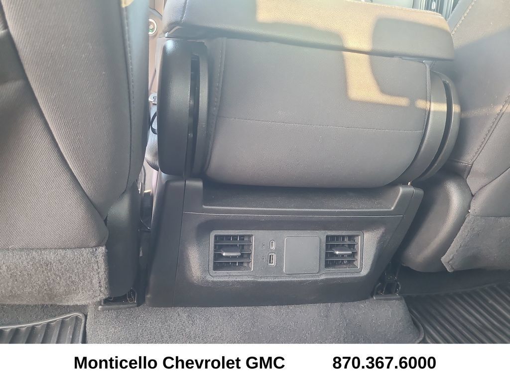 Used 2024 Chevrolet Silverado 1500 Custom AWD/4WD image 28