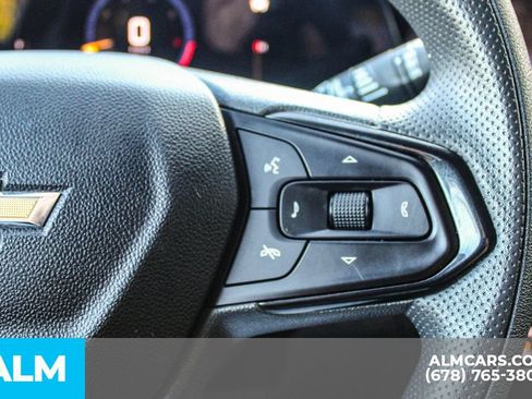 Used 2025 Chevrolet Trax LT FWD image 27