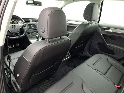 Used 2017 Volkswagen Golf Alltrack SE image 22