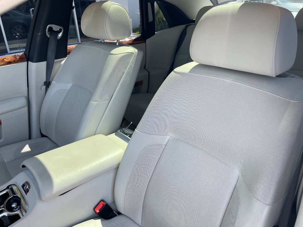 Used 2011 Rolls-Royce Ghost RWD image 22
