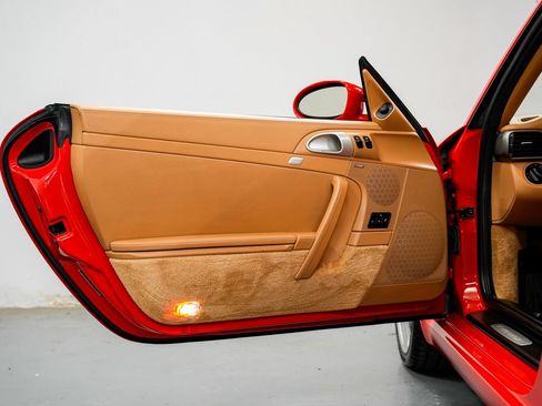 Used 2005 Porsche 911 Carrera RWD image 23