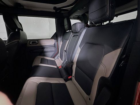 Used 2024 Ford Bronco Wildtrak image 21