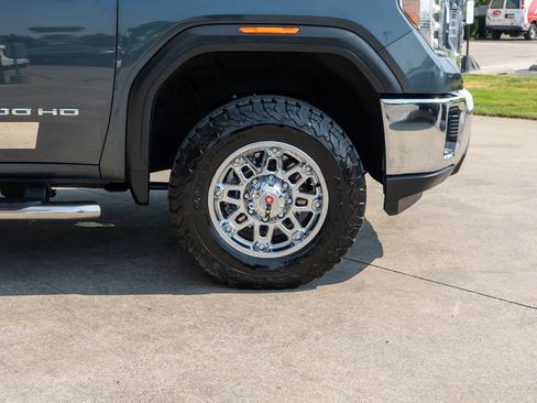 Used 2020 GMC Sierra 2500 SLT w/ X31 Off-Road Package AWD/4WD image 37