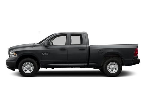 Used 2017 RAM 1500 Express AWD/4WD image 3