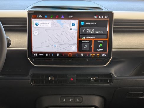 Used 2025 Volkswagen ID. Buzz Pro S Plus RWD image 29