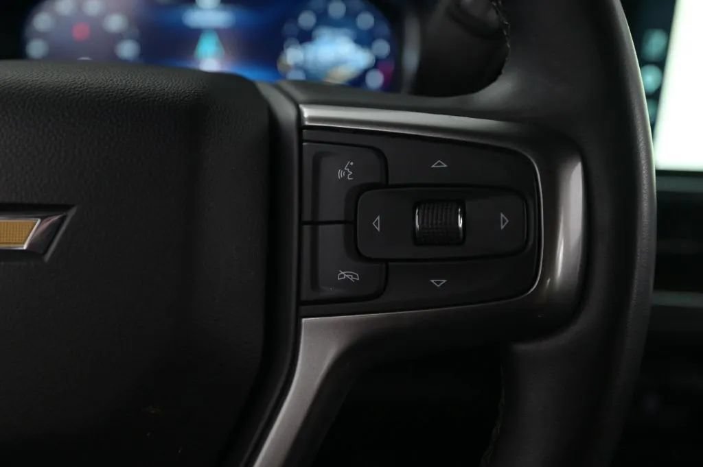 Used 2024 Chevrolet Silverado 2500 LT AWD/4WD image 31