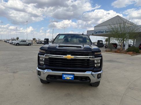Used 2024 Chevrolet Silverado 2500 LT w/ Texas Edition image 2