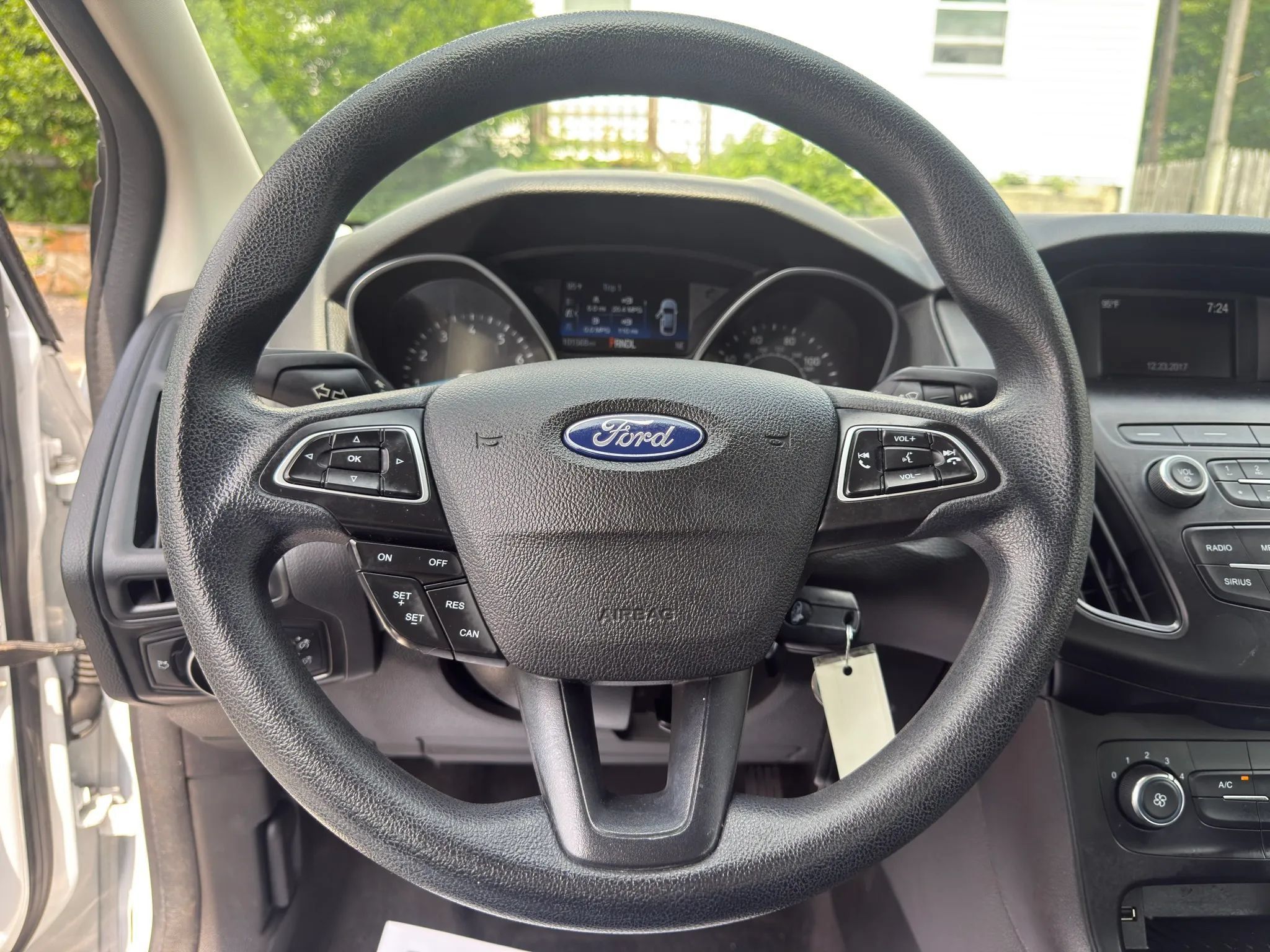 Used 2018 Ford Focus SE FWD image 24