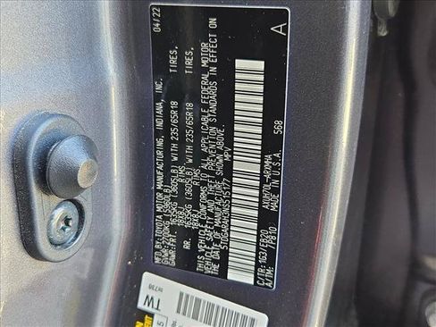 Used 2022 Toyota Highlander XLE FWD image 23
