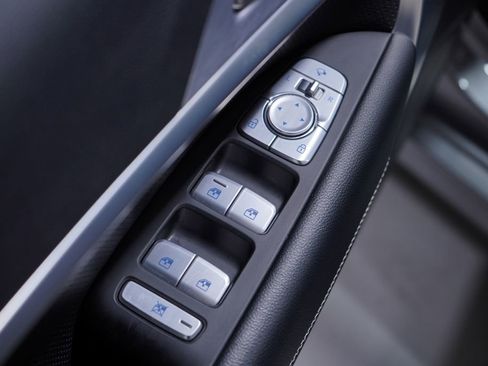 Used 2021 Genesis G70 3.3T image 17