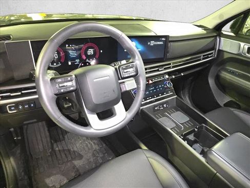 Used 2025 Hyundai Santa Fe SEL image 18