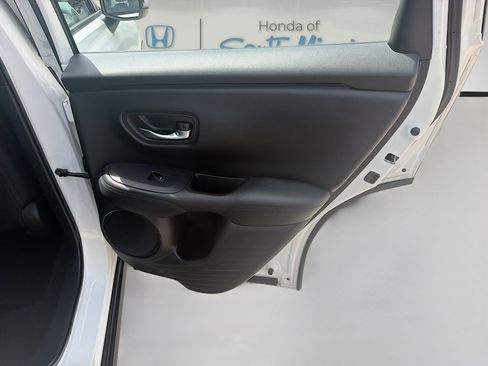 Certified 2023 Honda HR-V LX image 29