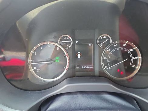 Used 2021 Lexus GX 460 Premium w/ Premium Package AWD/4WD image 21